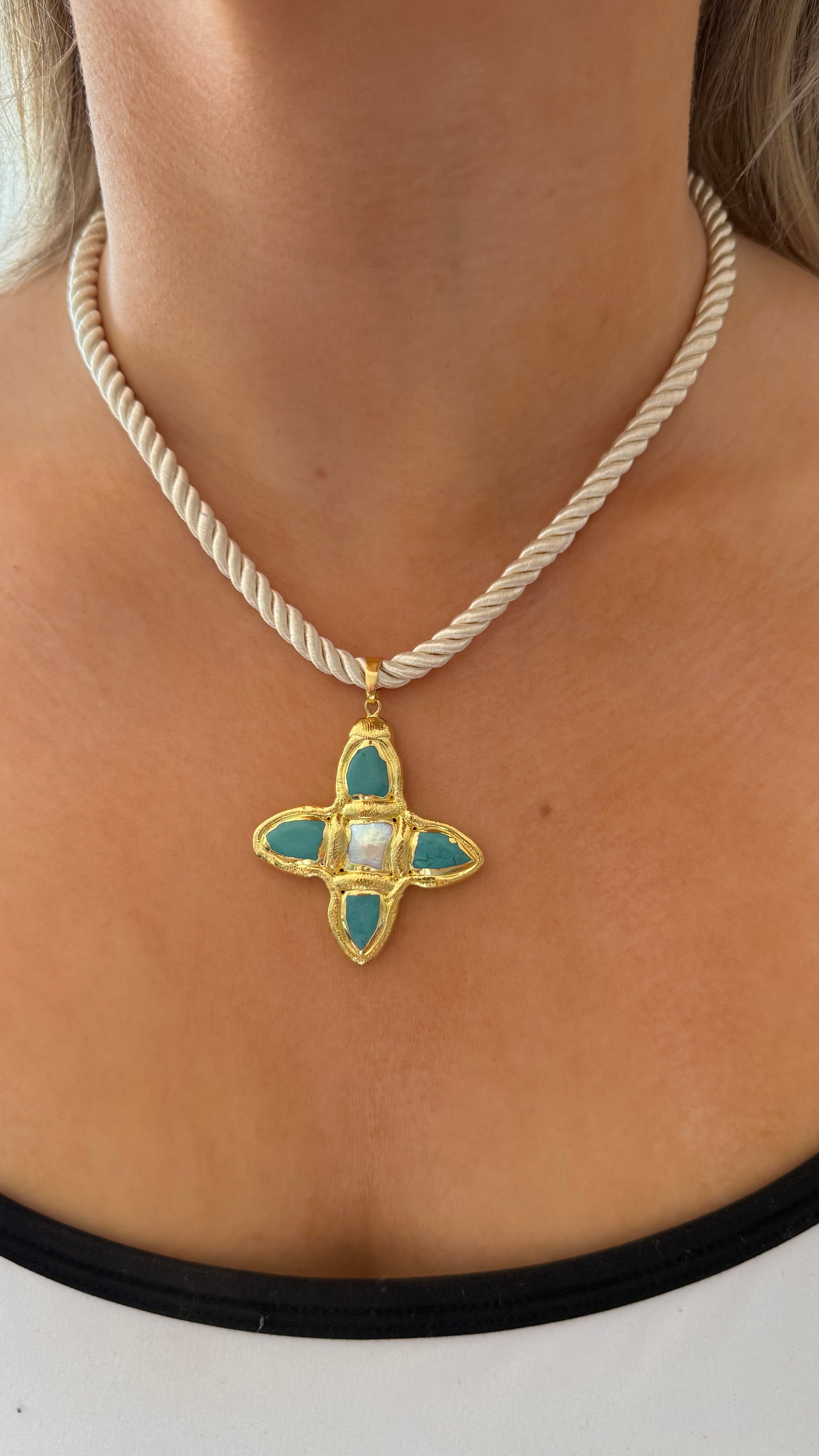 The Pearla Necklace
