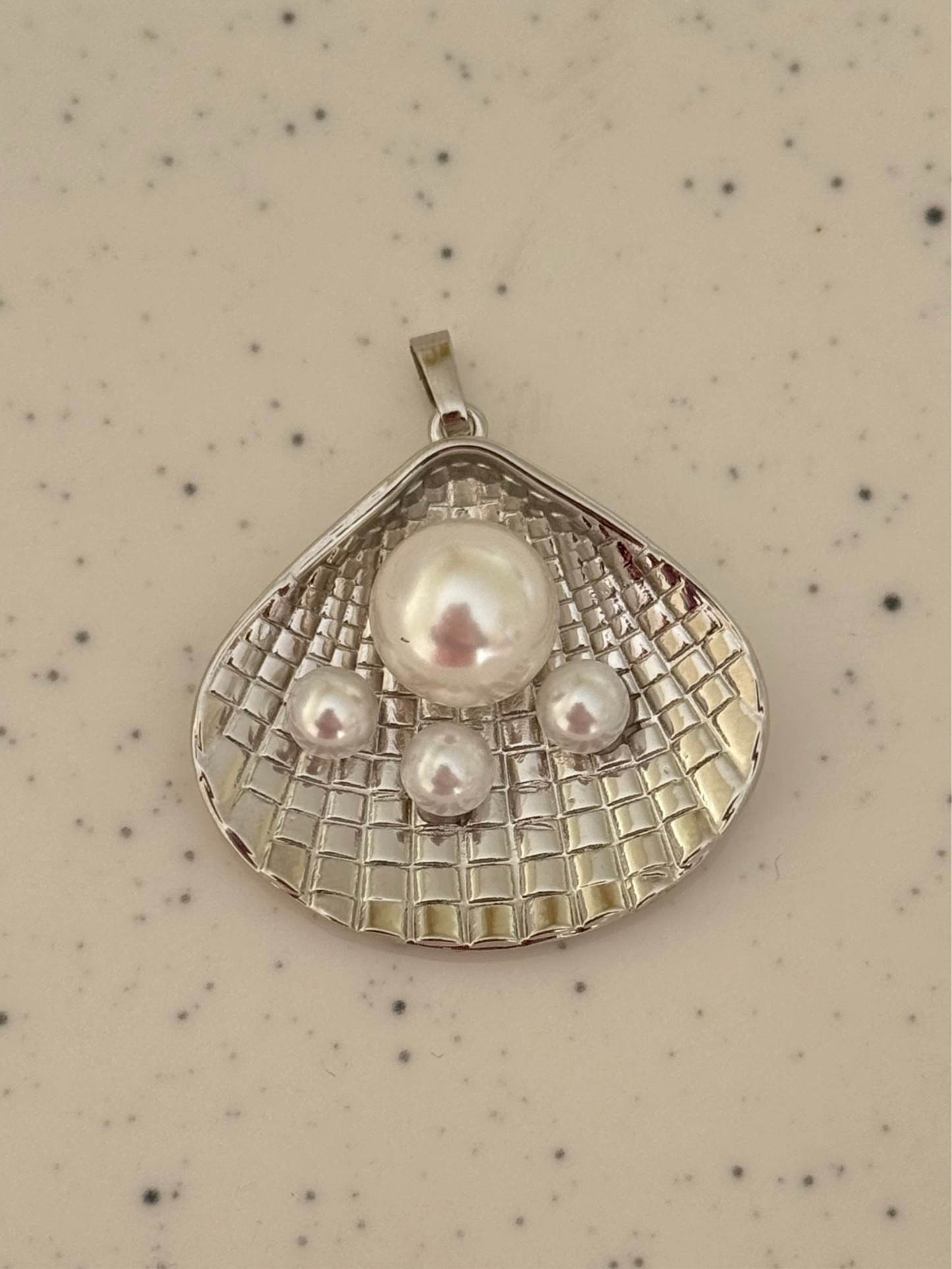 Big Silver Imitation Pearl Shell