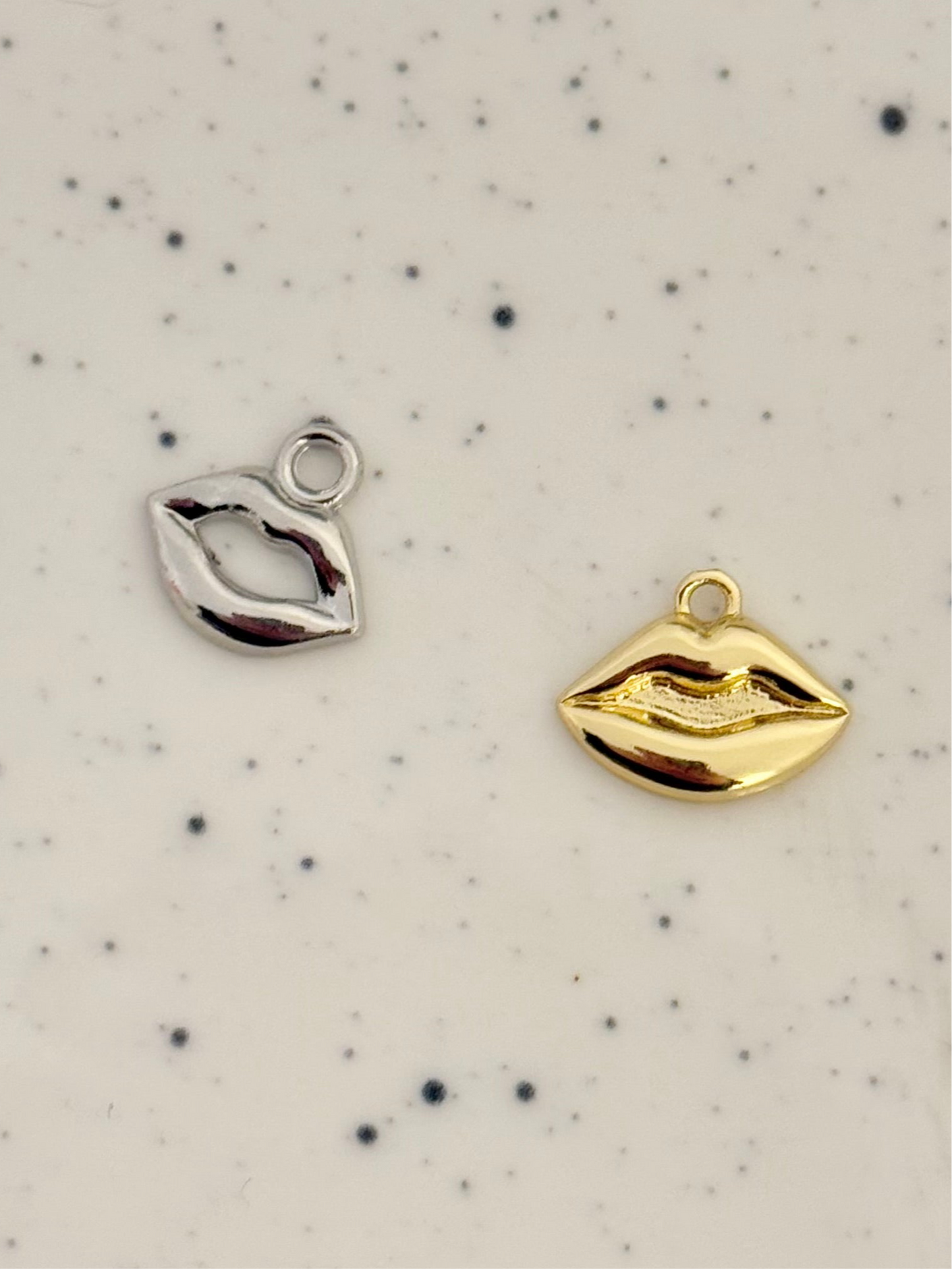Lips Charm