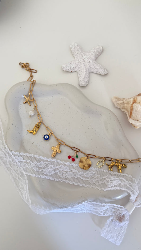 Pacha Charm Necklace Gold