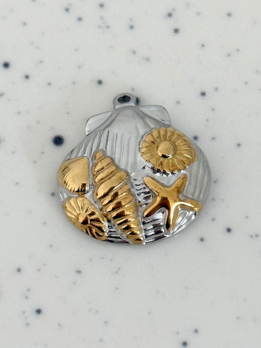 Two Toned Shell Sea Detail Charm